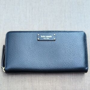 Kate Spade Accordion Zip Leather Wallet In Navy Blue EUC